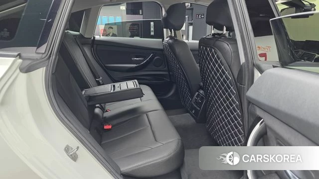 BMW 3 Series GT (F34) 2018 Белый из Кореи, фото 3