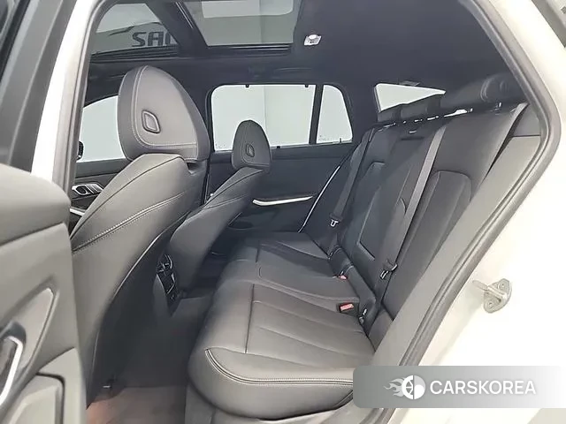 BMW 3 Series (G20) 2023 Белый из Кореи, фото 3