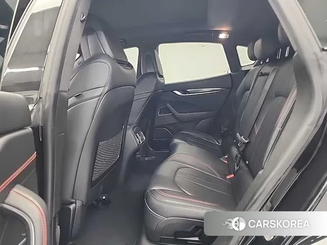 Maserati Levante 2018 Черный из Кореи, фото 3