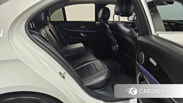 Mercedes-Benz E-Class W213 2020 Белый из Кореи, фото 3