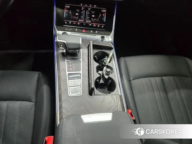 Audi A6 (C8) 2021 Черный из Кореи, фото 3