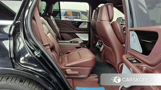 Lincoln Aviator 2nd generation 2021 Черный из Кореи, фото 3