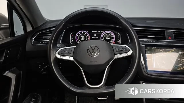 Volkswagen Tiguan Allspace 2022 Белый из Кореи, фото 3