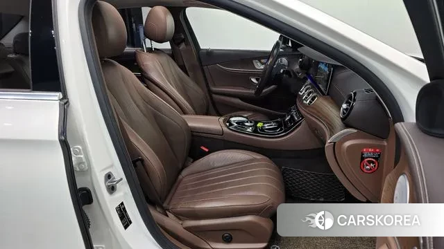 Mercedes-Benz E-Class W213 2019 Белый из Кореи, фото 3