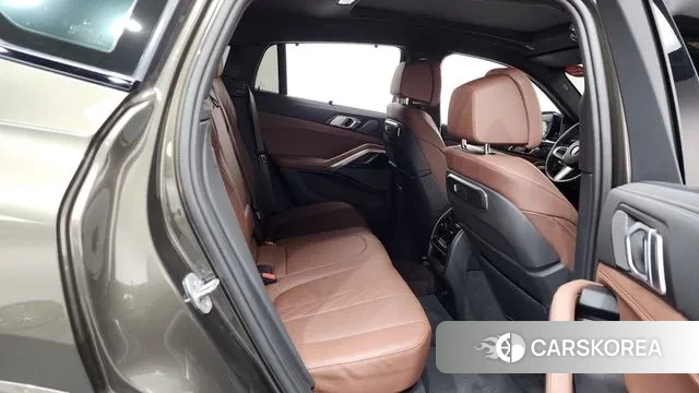 BMW X6 (G06) 2024 Песочный из Кореи, фото 3