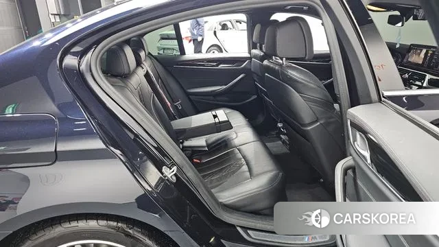 BMW 5 Series (G30) 2021 Черный из Кореи, фото 3