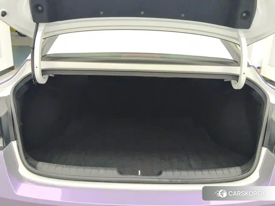 Hyundai Elantra 2022 Red/purple из Китая, фото 3