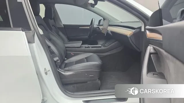 Tesla Model Y 2022 Белый из Кореи, фото 3