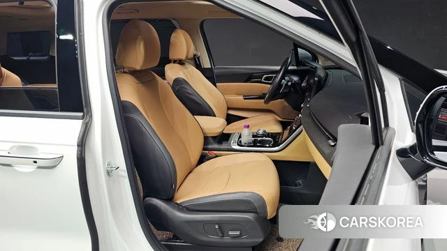 Kia Carnival 4th generation 2023 Белый из Кореи, фото 3