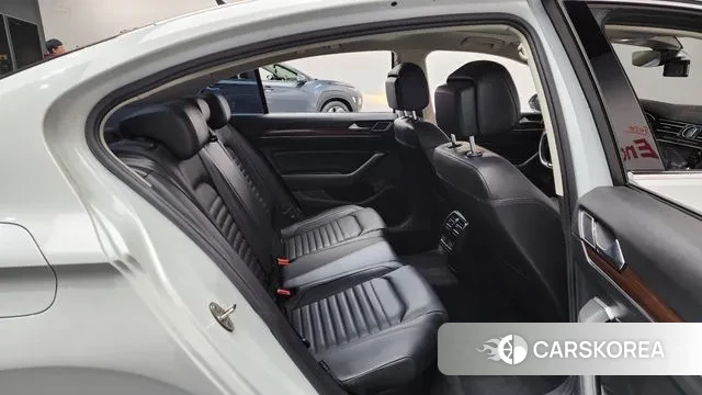 Volkswagen Passat GT (B8) 2018 Белый из Кореи, фото 3