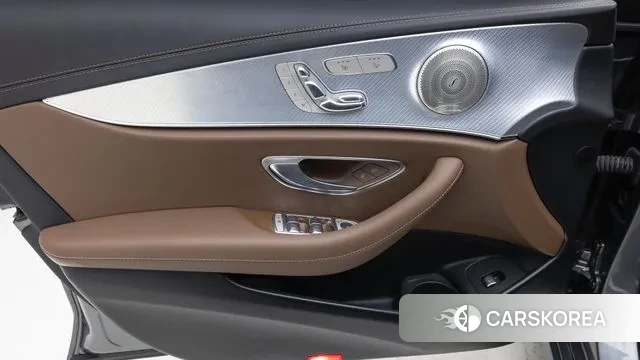 Mercedes-Benz E-Class W213 2021 Серый из Кореи, фото 3