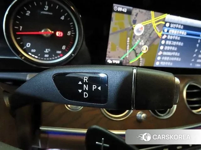 Mercedes-Benz E-Class W213 2020 Белый из Кореи, фото 3