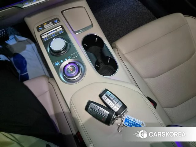 Genesis GV70 2023 Белый из Кореи, фото 3