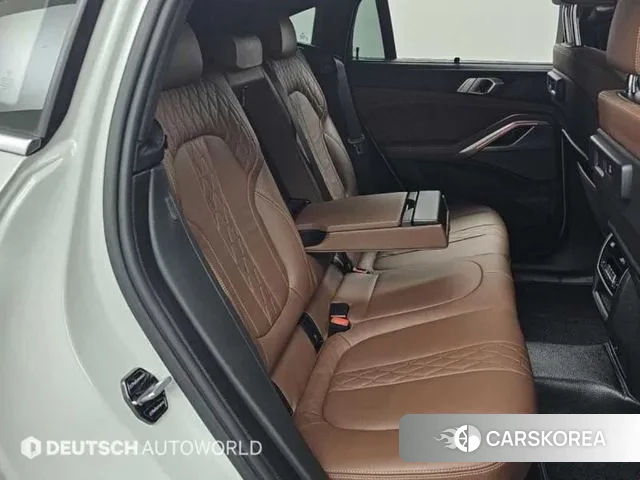 BMW X6 (G06) 2023 Белый из Кореи, фото 3