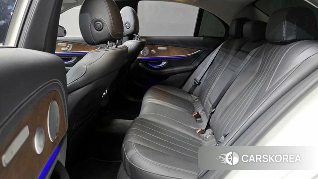 Mercedes-Benz E-Class W213 2020 Белый из Кореи, фото 3