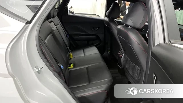 Hyundai Kona (SX2) 2024 Серебряный из Кореи, фото 3