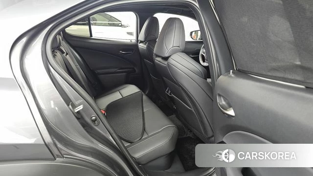 Lexus UX300h 2026 Серый из Кореи, фото 3
