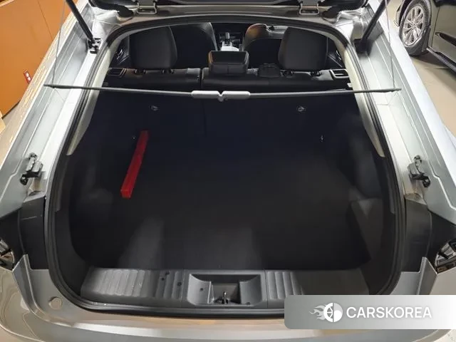 Toyota Prius 5th Generation 2023 Серебряный из Кореи, фото 3