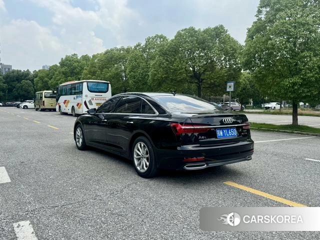 Audi A6L 2021 Черный из Китая, фото 3