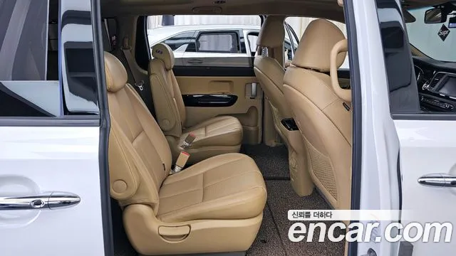 Kia The New Carnival id 2456975 из Кореи 3