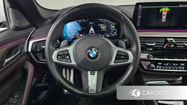 BMW 5 Series (G30) 2021 Белый из Кореи, фото 3