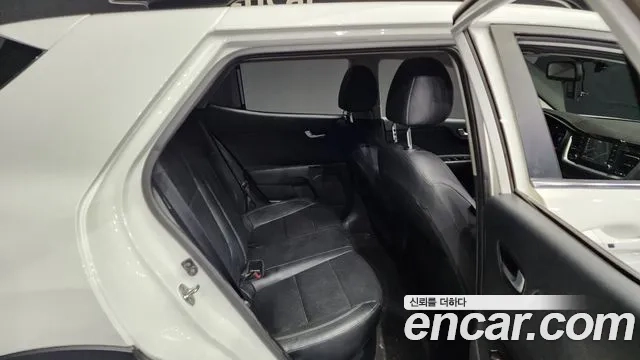 Kia Stonic 2018 Белый из Кореи, фото 3