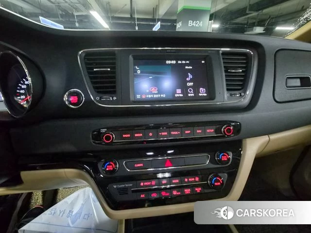Kia The New Carnival 2018 Белый из Кореи, фото 3