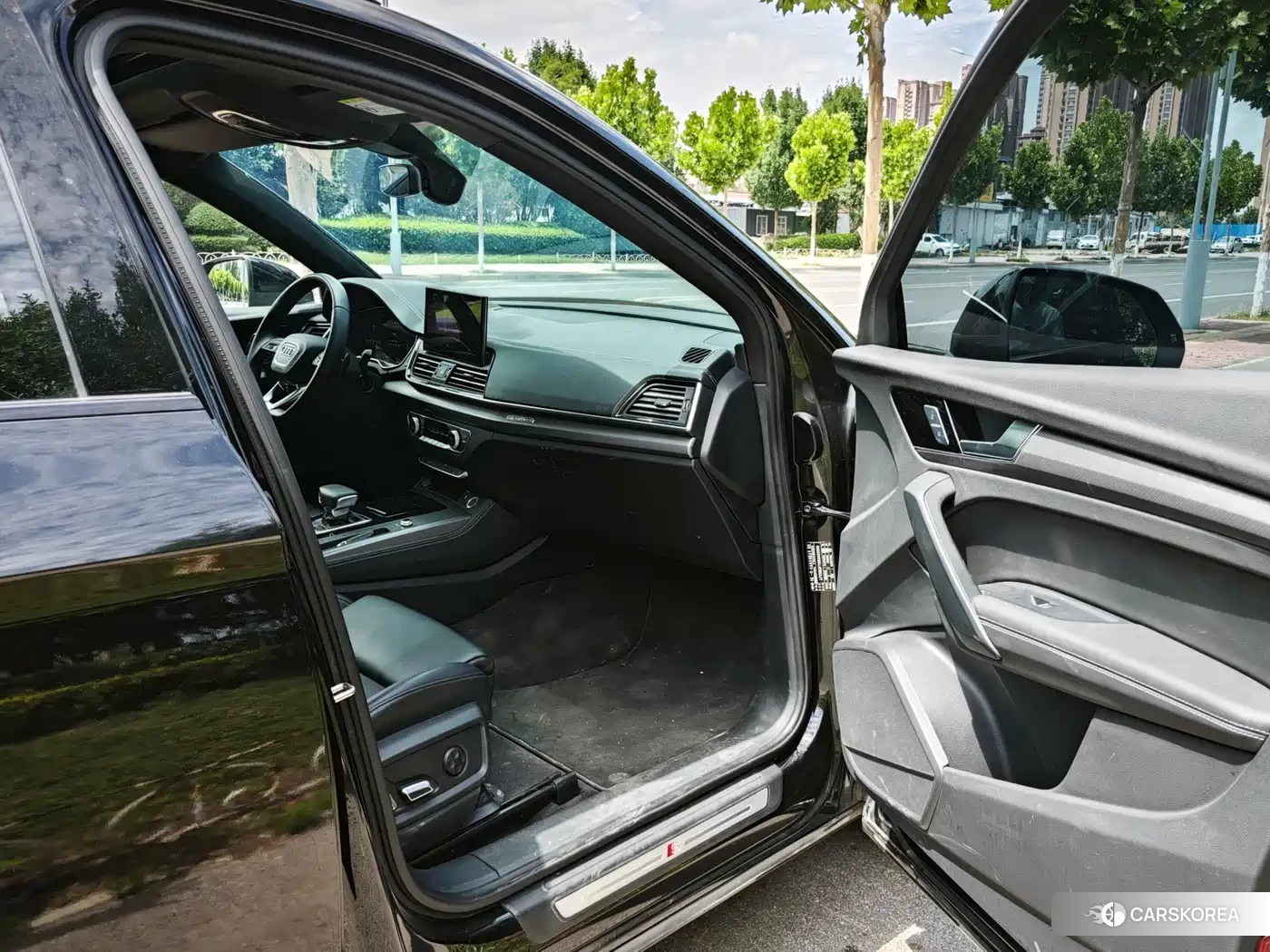 Audi Q5L 2024 Черный из Китая, фото 3