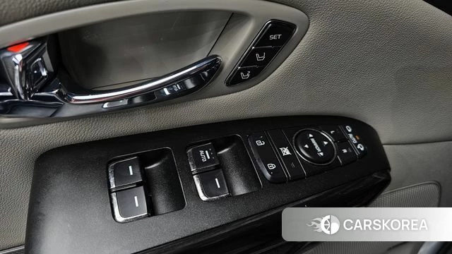 Kia The New Carnival 2019 Серебряный из Кореи, фото 3