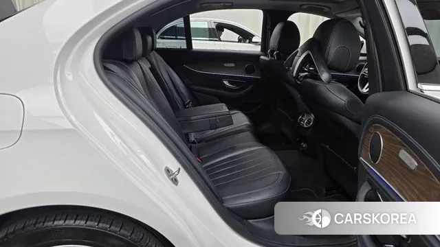 Mercedes-Benz E-Class W213 2019 Белый из Кореи, фото 3