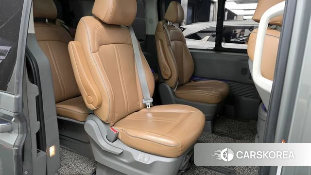 Hyundai Staria 2022 Серый из Кореи, фото 3