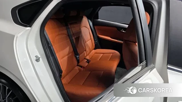 Kia The New K3 2nd generation 2021 Белый из Кореи, фото 3