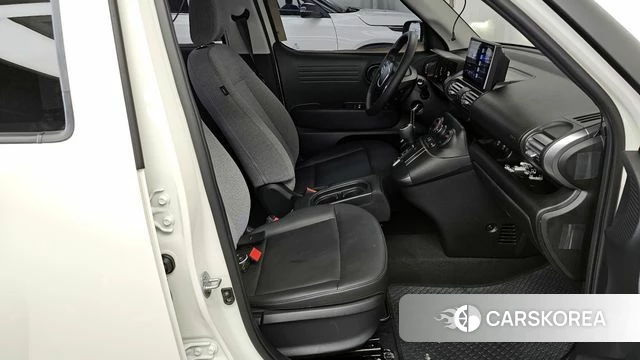 Hyundai Casper 2023 Белый из Кореи, фото 3