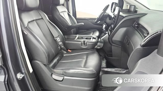 Hyundai Staria 2022 Серый из Кореи, фото 3