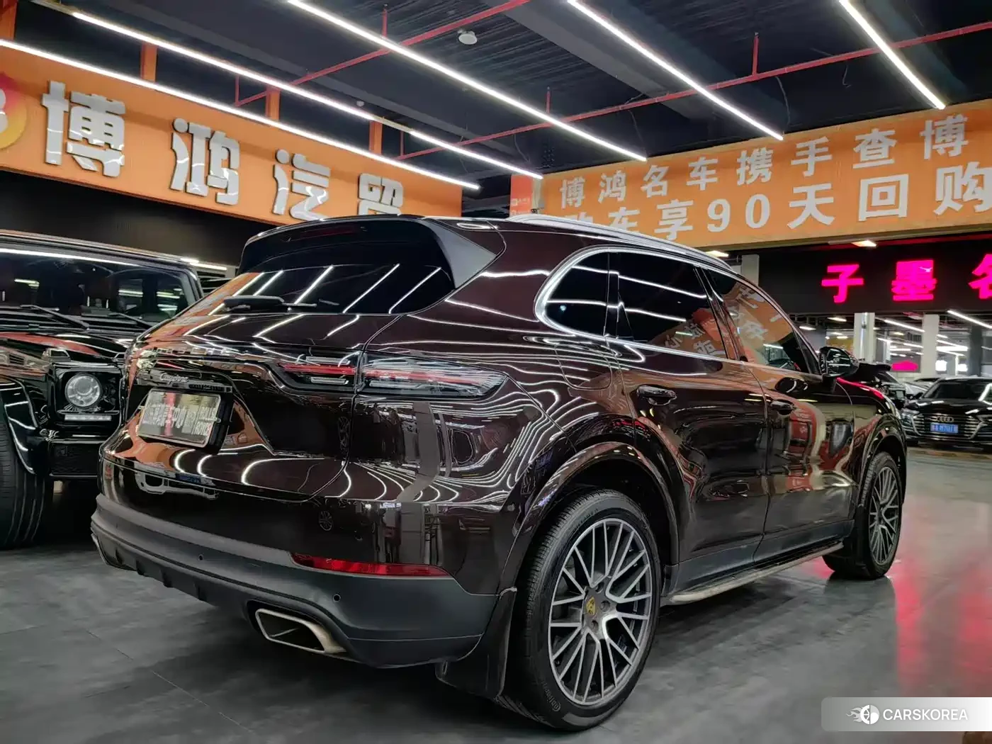 Porsche Cayenne 2019 Champagne/brown из Китая, фото 3
