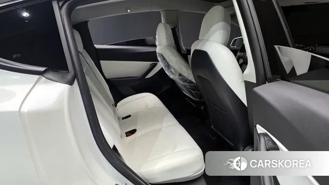 Tesla Model Y 2021 Белый из Кореи, фото 3