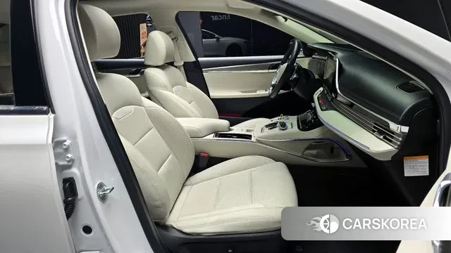 Hyundai The New Grandeur IG Hybrid 2022 Белый из Кореи, фото 3