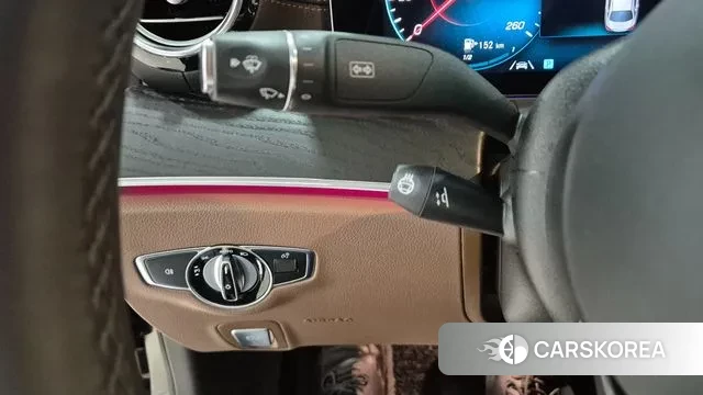 Mercedes-Benz E-Class W213 2023 Черный из Кореи, фото 3