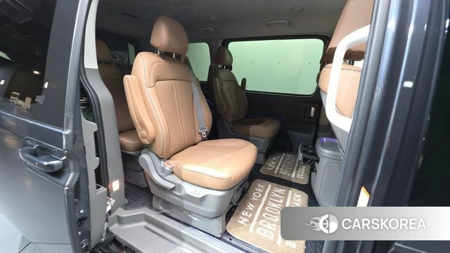 Hyundai Staria 2022 Серый из Кореи, фото 3