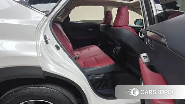 Lexus NX300h 2020 Белый из Кореи, фото 3