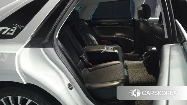 Hyundai Grandeur Hybrid (GN7) 2023 Белый из Кореи, фото 3