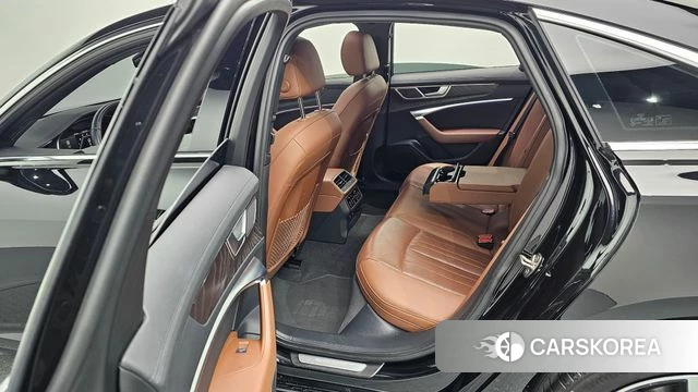 Audi A6 (C8) 2023 Черный из Кореи, фото 3