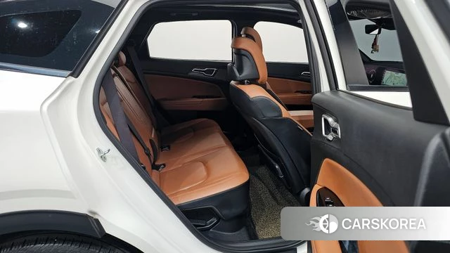 Kia Sportage 5th Generation Hybrid 2022 Белый из Кореи, фото 3