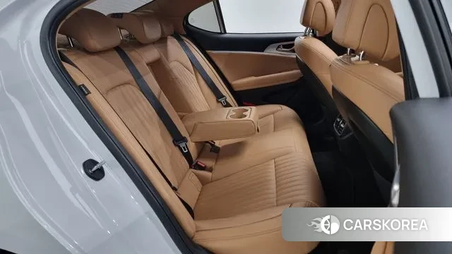 Genesis The New G70 2023 Белый из Кореи, фото 3