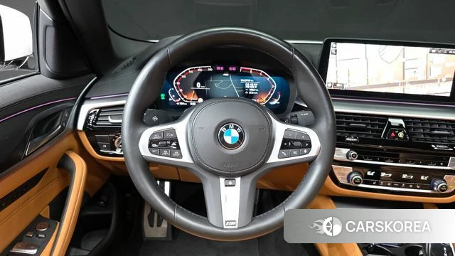 BMW 5 Series (G30) 2023 Белый из Кореи, фото 3