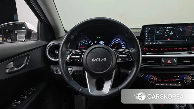 Kia The New K3 2nd generation 2021 Белый из Кореи, фото 3