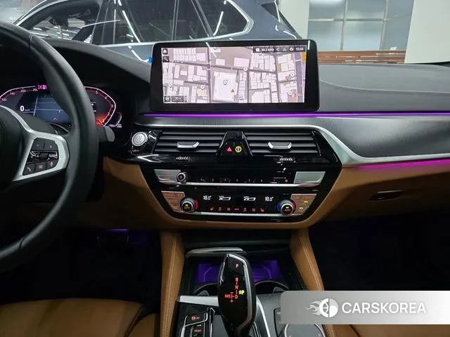 BMW 5 Series (G30) 2021 Черный из Кореи, фото 3