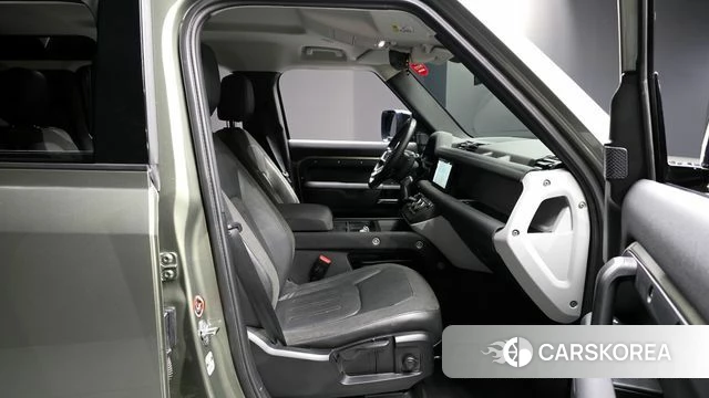 Land Rover Defender (L663) 2020 Зеленый из Кореи, фото 3