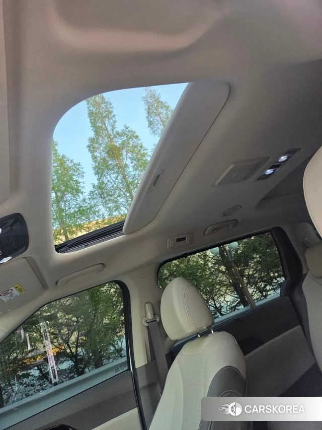 Kia Carnival 4th generation 2023 Белый из Кореи, фото 3