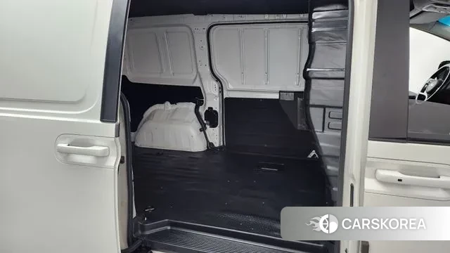 Hyundai Staria 2021 Белый из Кореи, фото 3